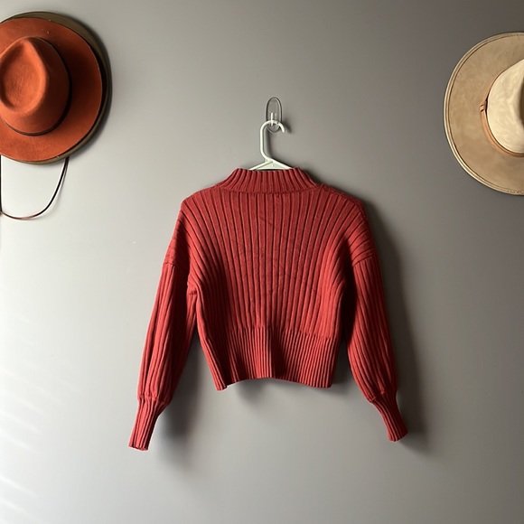 Sienna Red sweater - Picture 2 of 5